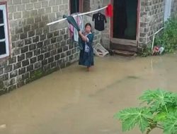 Banjir Rob Rendam Permukiman di Tanjung Laut, 300 KK Terdampak